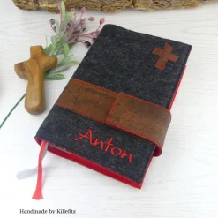 Edle Gotteslobhülle & Bibelhülle aus Filz mit Korkleder – Personalisierte Geschenkidee zur Kommunion, Konfirmation & Firmung