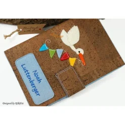 edle U-Heft Hülle aus Kork, personalisiert, Storch, Geschenke zur Geburt, Geschenkidee Taufe