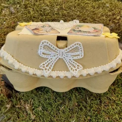 Eierkarton originelle Osterverpackung gelb