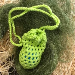 Eine Eierschleuder / Eiernetz / Ostereierschleuder / Ostereiernetz apfelgrün