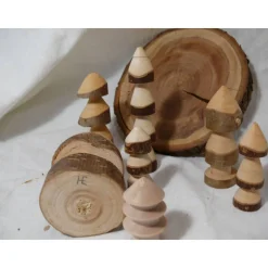 Eine sehr schöne kleine Baumgruppe auf einer Zwetschgenscheibe