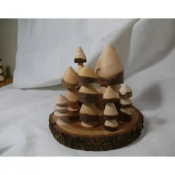 Eine sehr schöne kleine Baumgruppe auf einer Zwetschgenscheibe