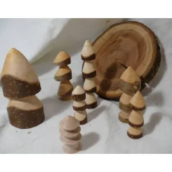 Eine sehr schöne kleine Baumgruppe auf einer Zwetschgenscheibe