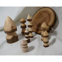 Eine sehr schöne kleine Baumgruppe auf einer Zwetschgenscheibe