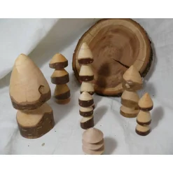 Eine sehr schöne kleine Baumgruppe auf einer Zwetschgenscheibe