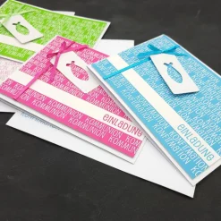 Einladungskarte zur Kommunion, Konfirmation & Firmung – Farbenfroh, individuell & mit Fisch-Anhänger