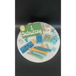 Einschulungsdekoration aus Fondant, Tortendekoration Einschulung, Schulanfang