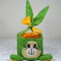 Einzigartiges Osternest mit Hasen,  Osterdekoration, Ostergeschenk