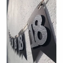 Elegante Girlande aus Papier zum 18. Geburtstag in silber und schwarz, Wimpelkette, Fahnengirlande, Wimpel, Partydekoration, Papierdekoration