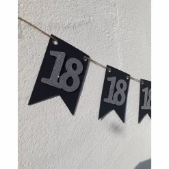 Elegante Girlande aus Papier zum 18. Geburtstag in silber und schwarz, Wimpelkette, Fahnengirlande, Wimpel, Partydekoration, Papierdekoration