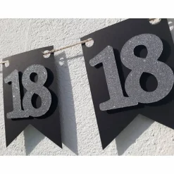 Elegante Girlande aus Papier zum 18. Geburtstag in silber und schwarz, Wimpelkette, Fahnengirlande, Wimpel, Partydekoration, Papierdekoration