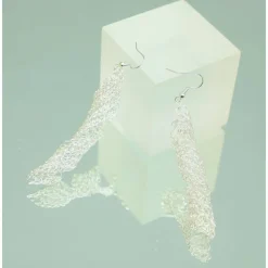 elegante Ohrhänger mit langen Spiralen - gehäkelt aus kräftigem Silberdraht, Damen-Ohrschmuck