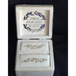 Elegantes Hochzeitsset aus Samt mit Stickerei und Pailletten – personalisiert, romantisch & luxuriös handgefertigt