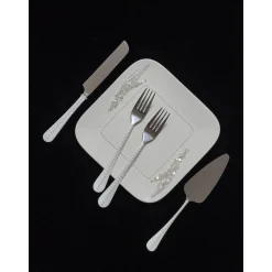 Elegantes Hochzeitsset aus Samt mit Stickerei und Pailletten – personalisiert, romantisch & luxuriös handgefertigt