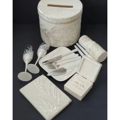 Elegantes Hochzeitsset aus Samt mit Stickerei und Pailletten – personalisiert, romantisch & luxuriös handgefertigt