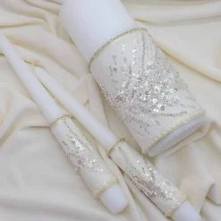 Elegantes Hochzeitsset aus Samt mit Stickerei und Pailletten – personalisiert, romantisch & luxuriös handgefertigt