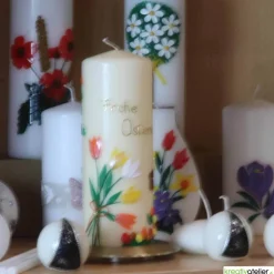 Elfenbeinfarbige Osterkerze mit Tulpen, Osternest und Häschen, personalisierbar, Ostergeschenk, Osterdeko, Ostergruß