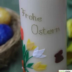 Elfenbeinfarbige Osterkerze mit Tulpen, Osternest und Häschen, personalisierbar, Ostergeschenk, Osterdeko, Ostergruß
