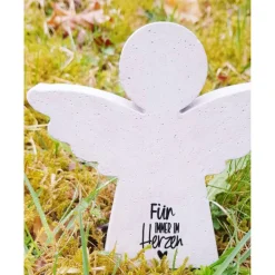 Engel aus Beton mit Schriftzug Grabschmuck Trauer Gedenken Vermissen Gedenkstein Erinnerung