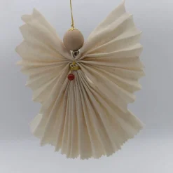 Engel aus naturfarbenem Baumwollstoff gefaltet, mit Perlen, Weihnachten, Dekoration, Schutzengel