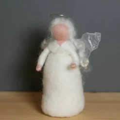Engel aus Schafwolle - Goldreif im Haar
