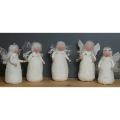 Engel aus Schafwolle - Goldreif im Haar