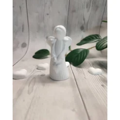 Engel mit Herz aus Raysin