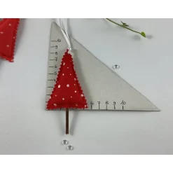 5er Set kleine Tannenbäume natur/taupe – Handgemachte Weihnachtsdeko & Geschenkanhänger