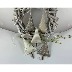5er Set Tannenbäume natur/taupe – Handgemachte Weihnachtsdeko & Geschenkanhänger