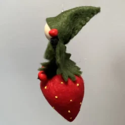 Erdbeerwichtel- Blumenkind - Jahreszeitentisch - Sommer