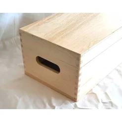 Erinnerungsbox aus Holz Hochzeit Design Eukalyptus links