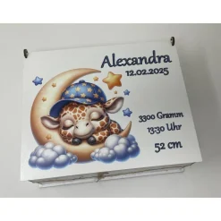 Erinnerungsbox für Baby, Erinnerungskiste, personalisierte Erinnerungskiste, Baby Geschenk Giraffe auf Mond