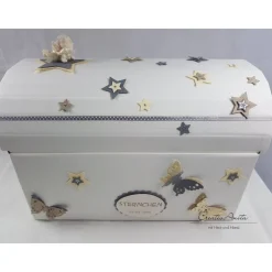 Erinnerungsbox Truhe zur Geburt - Taufe in grau-taupe-creme