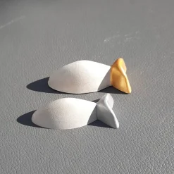 5er-Set Fische aus Beton als Tischdekoration für Kommunion