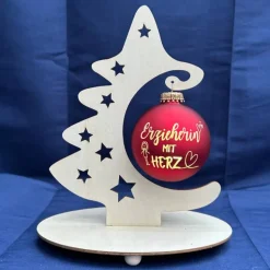 Erzieherin mit Herz - Personalisierte Weihnachtskugel mit Lasergravur