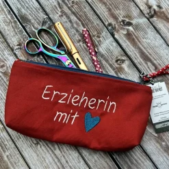 Erzieherin mit Herz Federmäppchen rot als Abschiedsgeschenk