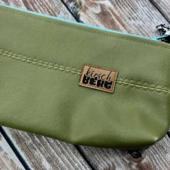 Erzieherin mit Herz Federmäppchen grün Kunstleder als Abschiedsgeschenk