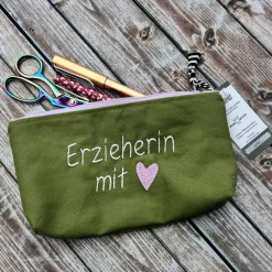Erzieherin mit Herz Federmäppchen grün als Abschiedsgeschenk
