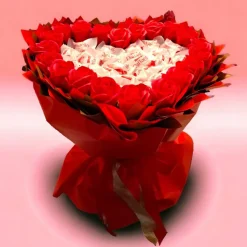 Essbarer Blumenstrauß - "Raffaello Red" mit Seifenrosen