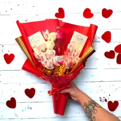 Essbarer Blumenstrauß mit Raffaello, Lindt Schokolade, Wein, Seifenrosen