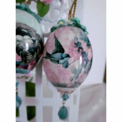 Exclusives OSTEREIER-SET: 5 x dekorierte EIER im nostalgischen Look mit Schmucksteinhänger und Dekoblüten.