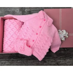 Exklusives Geschenkset für Neugeborene „Rosa Wölkchen“: Babydecke, Kuschelhase & Erstlingsausstattung
