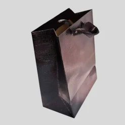 Extravagante Geschenktasche mit 3D-Motiv im Gründerzeitstil