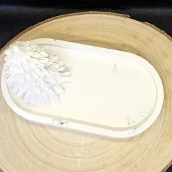 Fabelhaftes Tablett mit Tannenbaum und glänzendem Silbereffekt - Weihnachtsdekoration für jeden Anlass