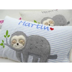 Faultierkissen Sloth Namenskissen Taufkissen Kuschelkissen Kindergartenkissen Geburtsgeschenk Kinderkissen Taufgeschenk