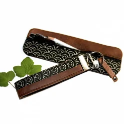 Federmäppchen Leder & Stoff „Wellen” schwarz