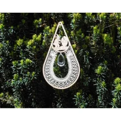 Fensterbild in Tropfenform handgeklöppelt Dekoration Fenster Unikat Ostern