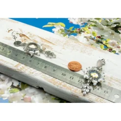 Festliche beadwork Ohrstecker handgemacht – Glasperlenschmuck Unikat als Weihnachtsgeschenk & Hochzeit