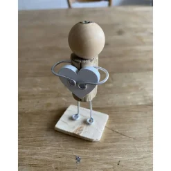 Figur mit Herz, Geschenk für liebe Freunde, kleines Mitbringsel, Holzfiguren