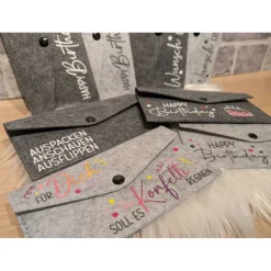 Filz-Geldgeschenk Umschlag – stilvolle Geschenkverpackung für Geld & Gutscheine – personalisierbar